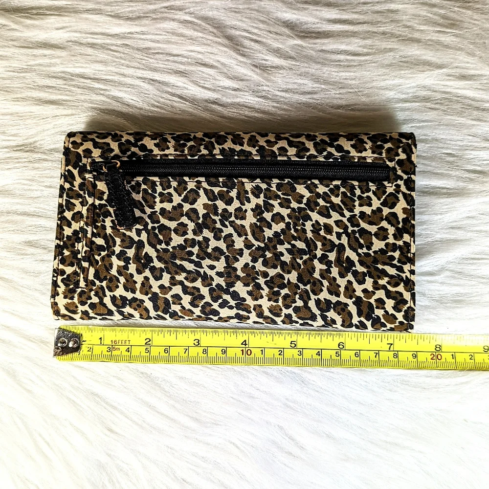 Fossil Cheetah Nylon Vintage Wallet - Picture 3 of 8